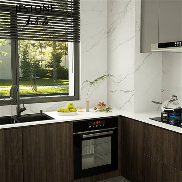 Aggiungi sofisticazione e lusso alla tua casa con i banconi in Super White Quartz.